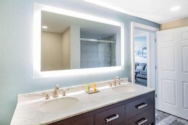 Wyndham Garden Kenosha Harborside image 21