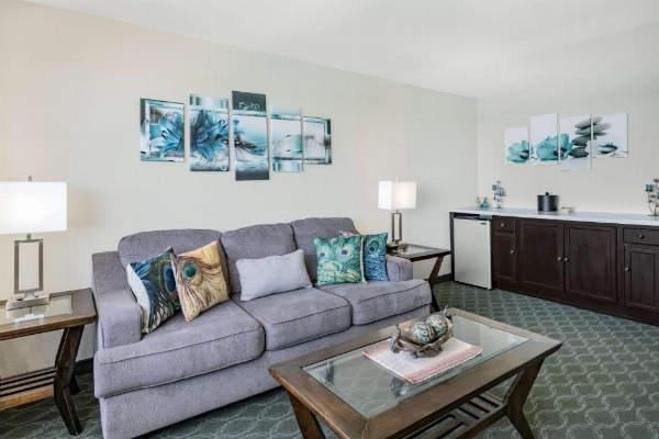 Wyndham Garden Kenosha Harborside image 24